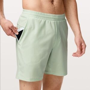 Lululemon men’s cross channel swimsuit small